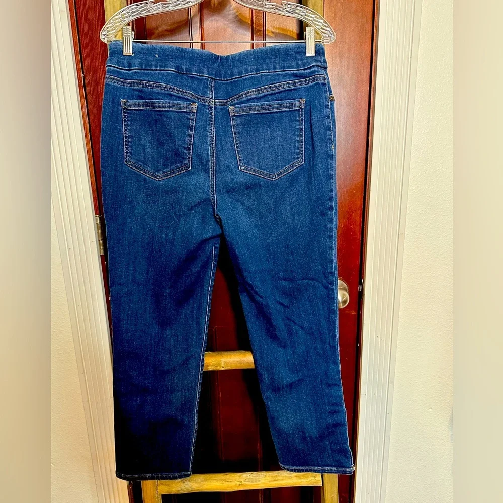Pull on Chicos’s button, embellished crop jeans - Picture 4 of 4